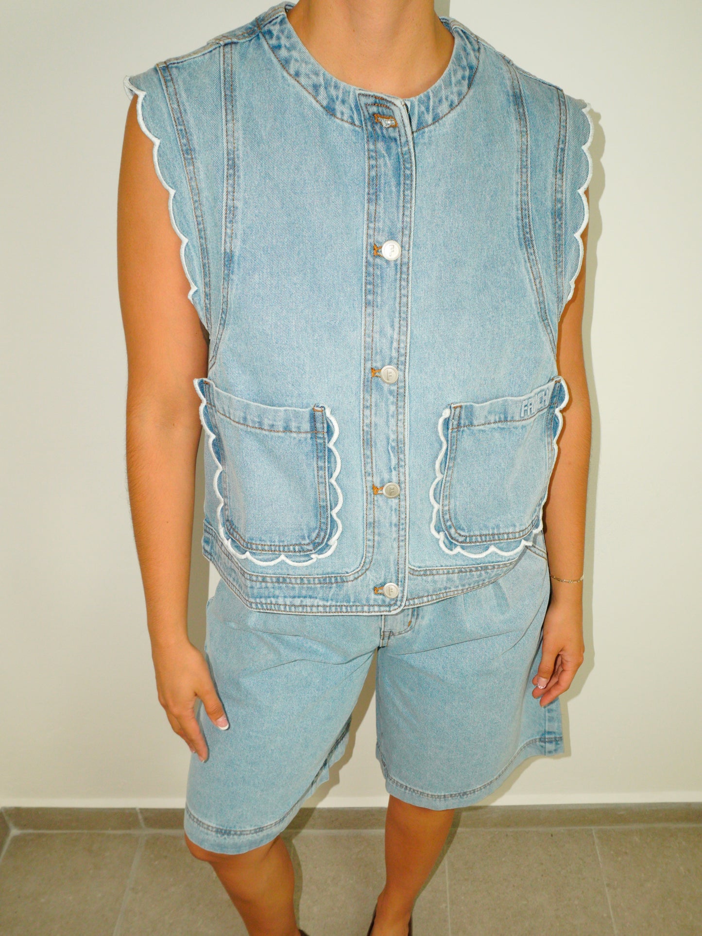 Set Chaleco & Bermuda Denim