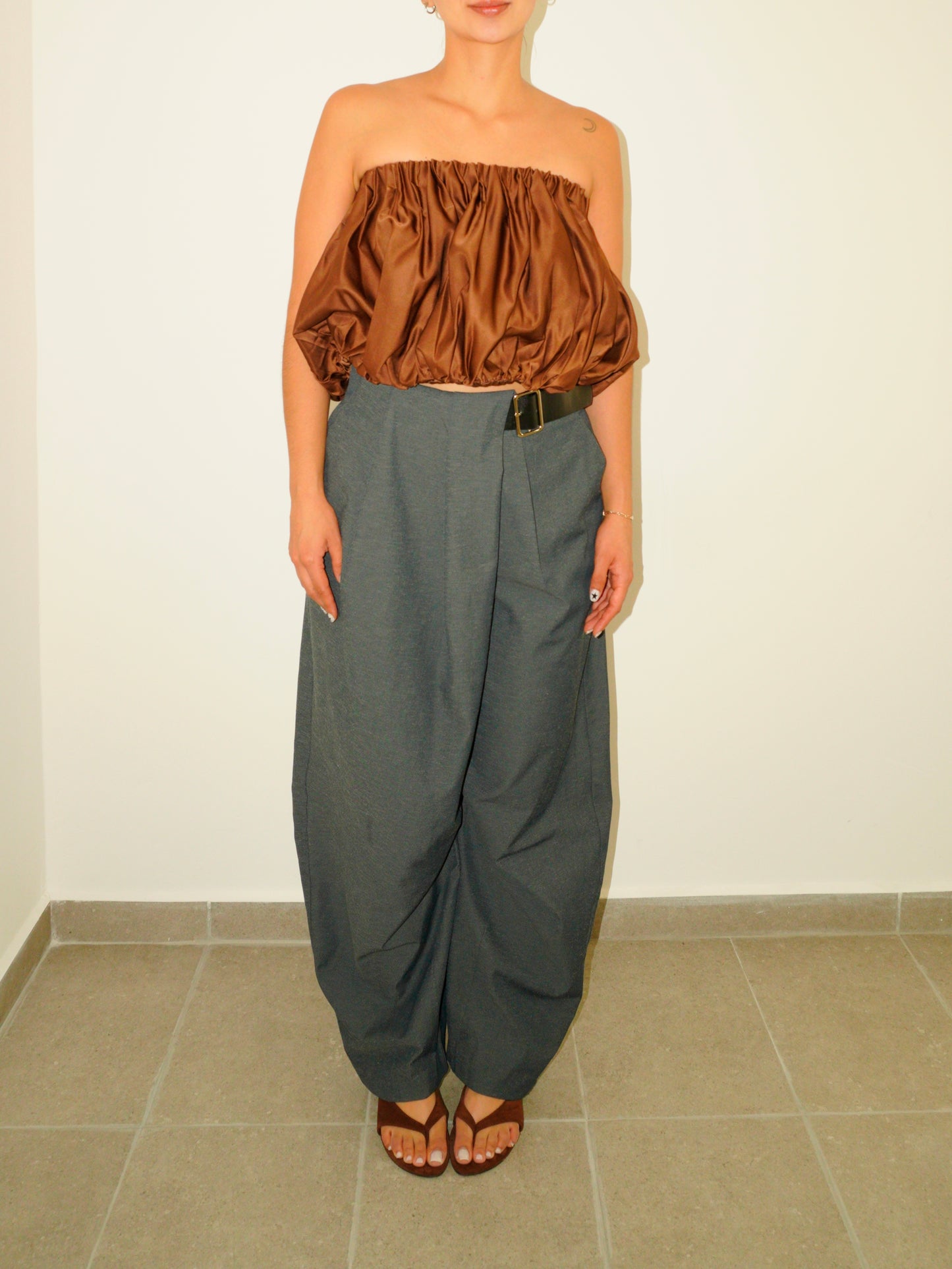 Pantalón Plisado Gris