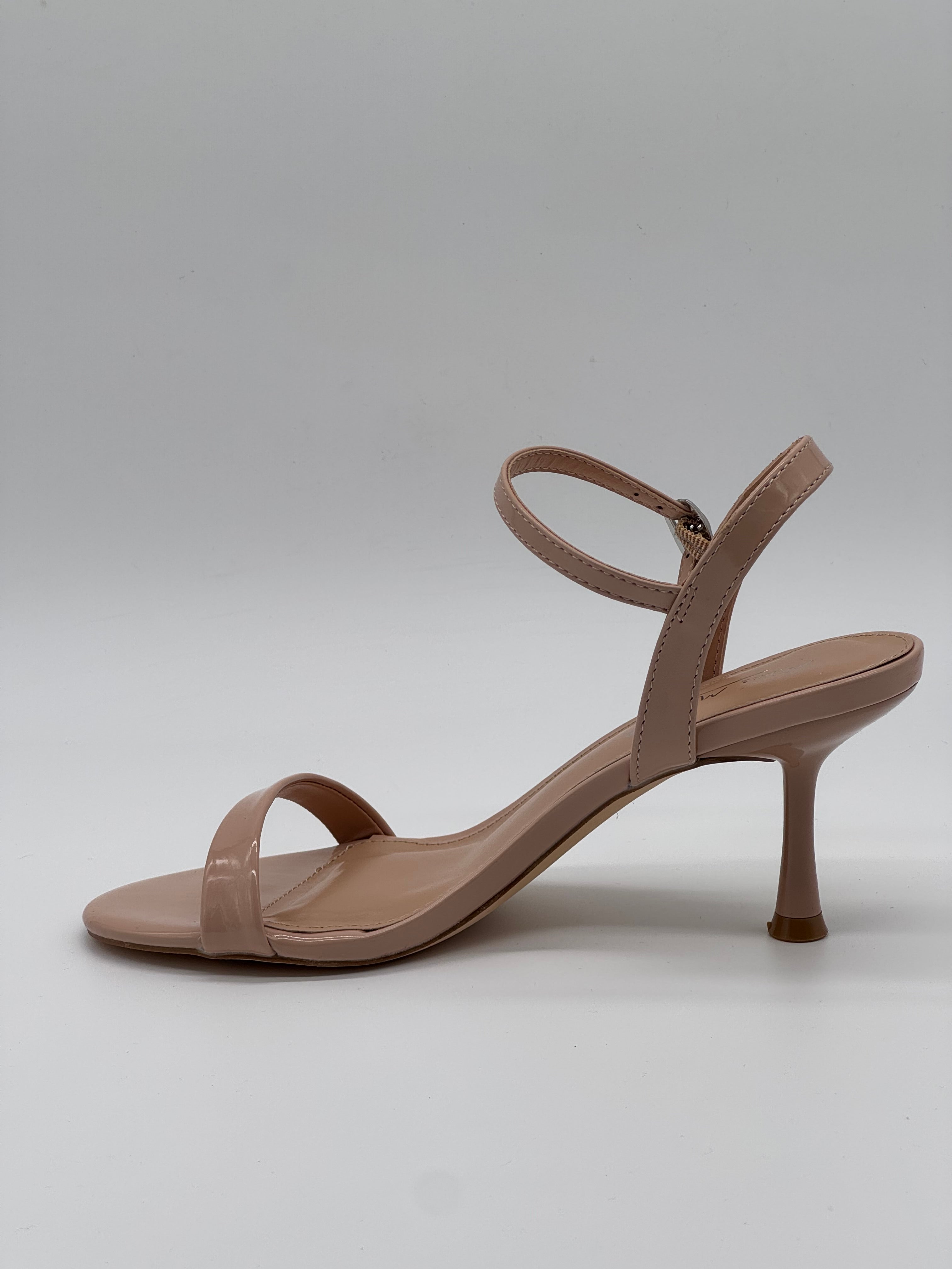 Coqueta nude