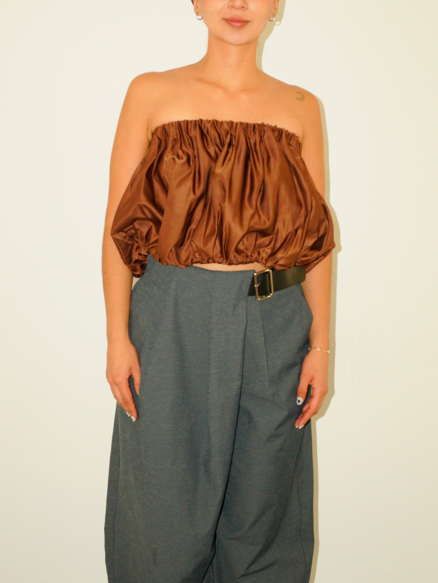 Blusa Globo Satinada Café